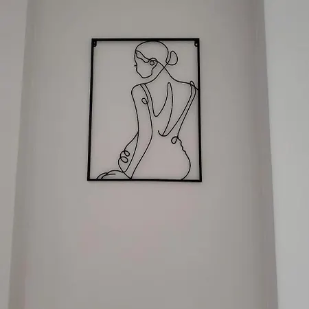 شقة A Cheerful With Free Parking Space *