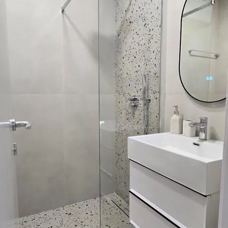 A Cheerful With Free Parking Space Apartman