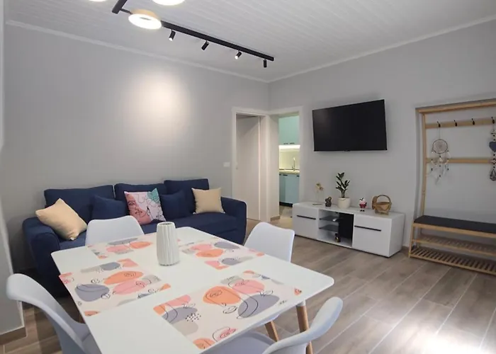 A Cheerful With Free Parking Space Appartement